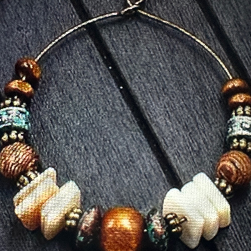 ❣️5|$25❣️Last 1 Bohemian Beaded Hoop Earrings - Picture 3 of 3